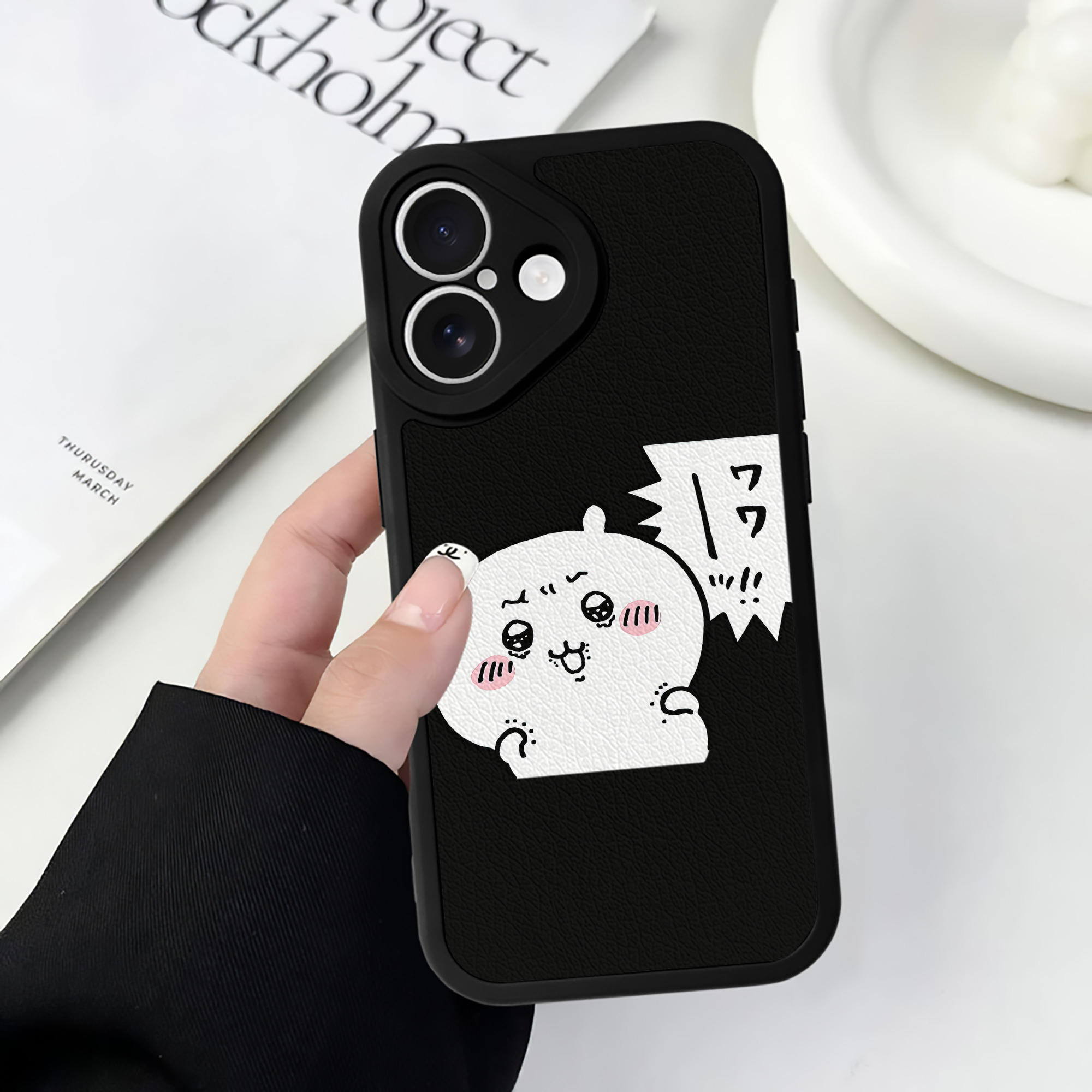（画像用） ちいかわ ちいかわ Chii-kawa chiikawa 【iPhone 16シリーズ対応】シリコンスマホケース（レザー調） 材質：シリコン